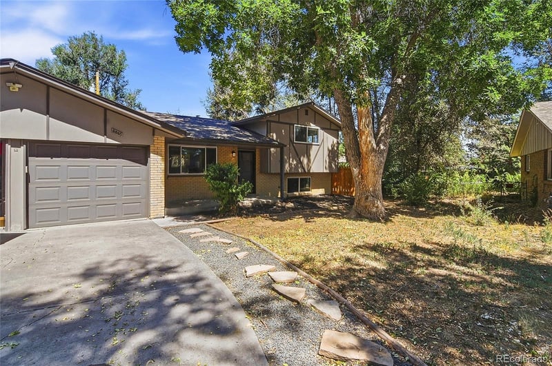 4863 Flower Ct, Arvada, CO 80002