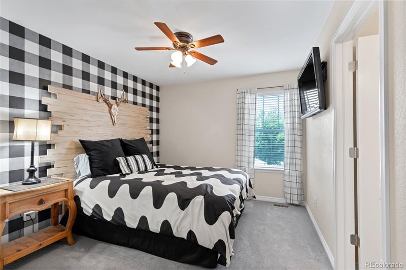 82 S Newbern Way, Aurora, CO 80018