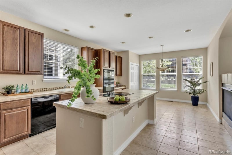 22245 E Glasgow Pl, Aurora, CO 80016
