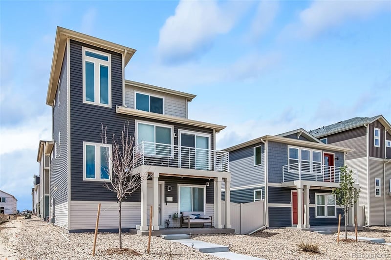 46562 Gold Prairie Dr, Bennett, CO 80102
