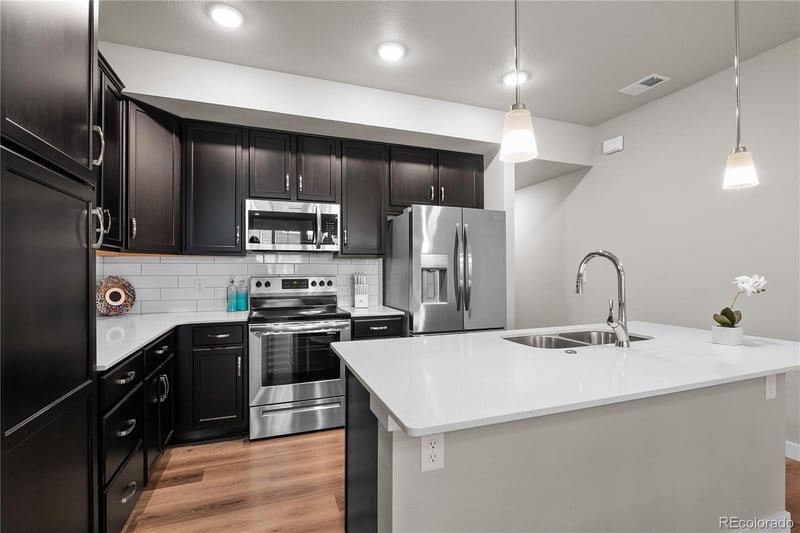 350 High Point Dr #C103, Longmont, CO 80504