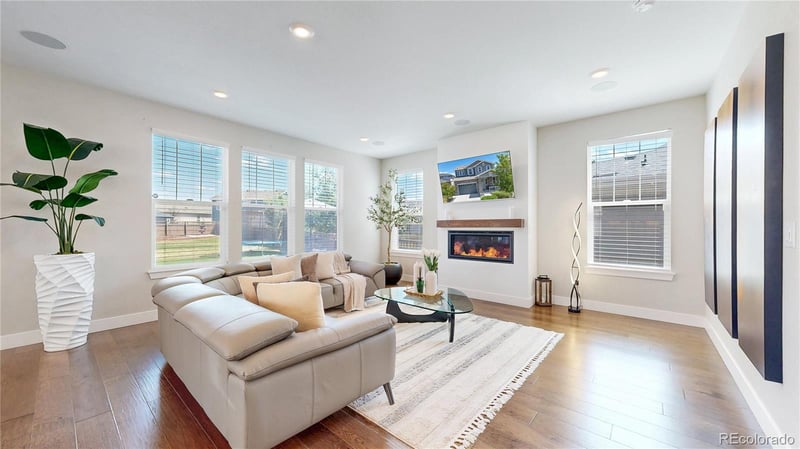 5938 N Odessa St, Aurora, CO 80019