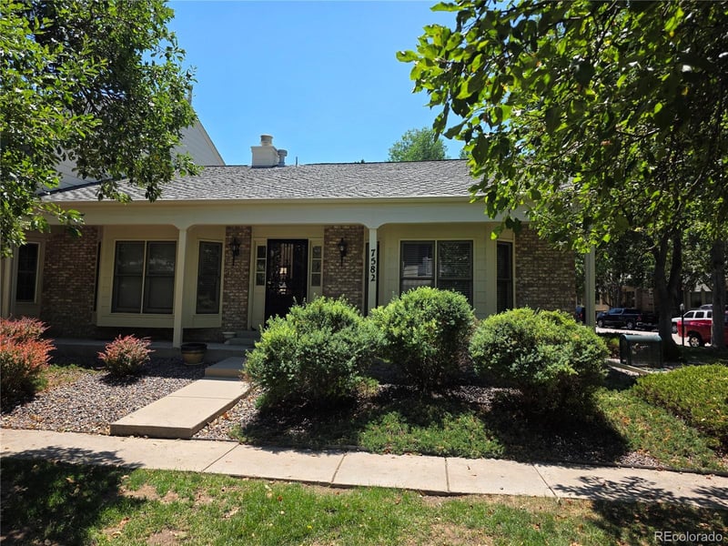 7582 Cove Cir, Littleton, CO 80122
