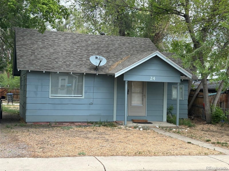 24 5th Ave, Longmont, CO 80504