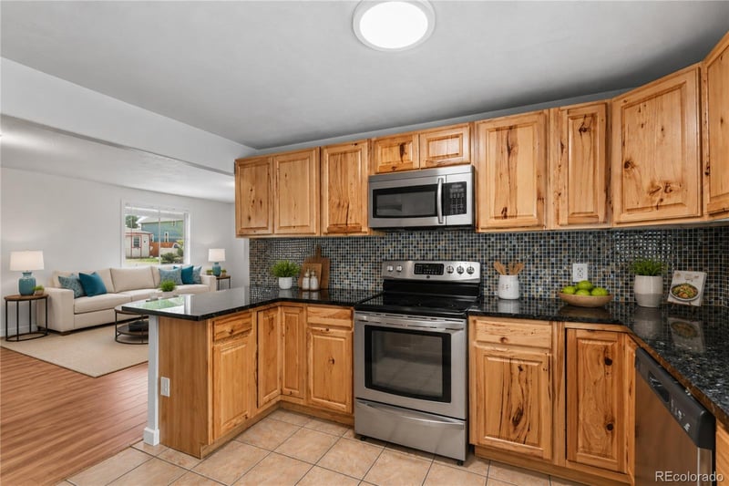 24 E 5th Ave, Longmont, CO 80504
