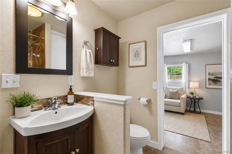 24 E 5th Ave, Longmont, CO 80504