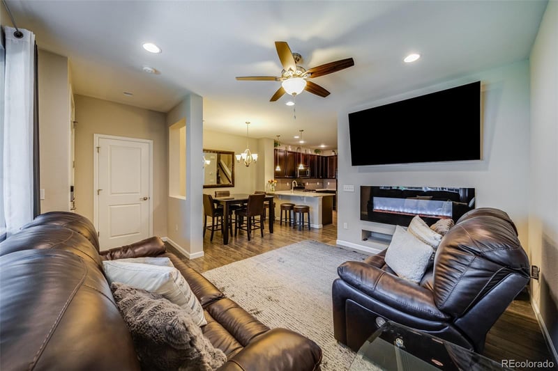 570 Dry Creek Pl, Littleton, CO 80122