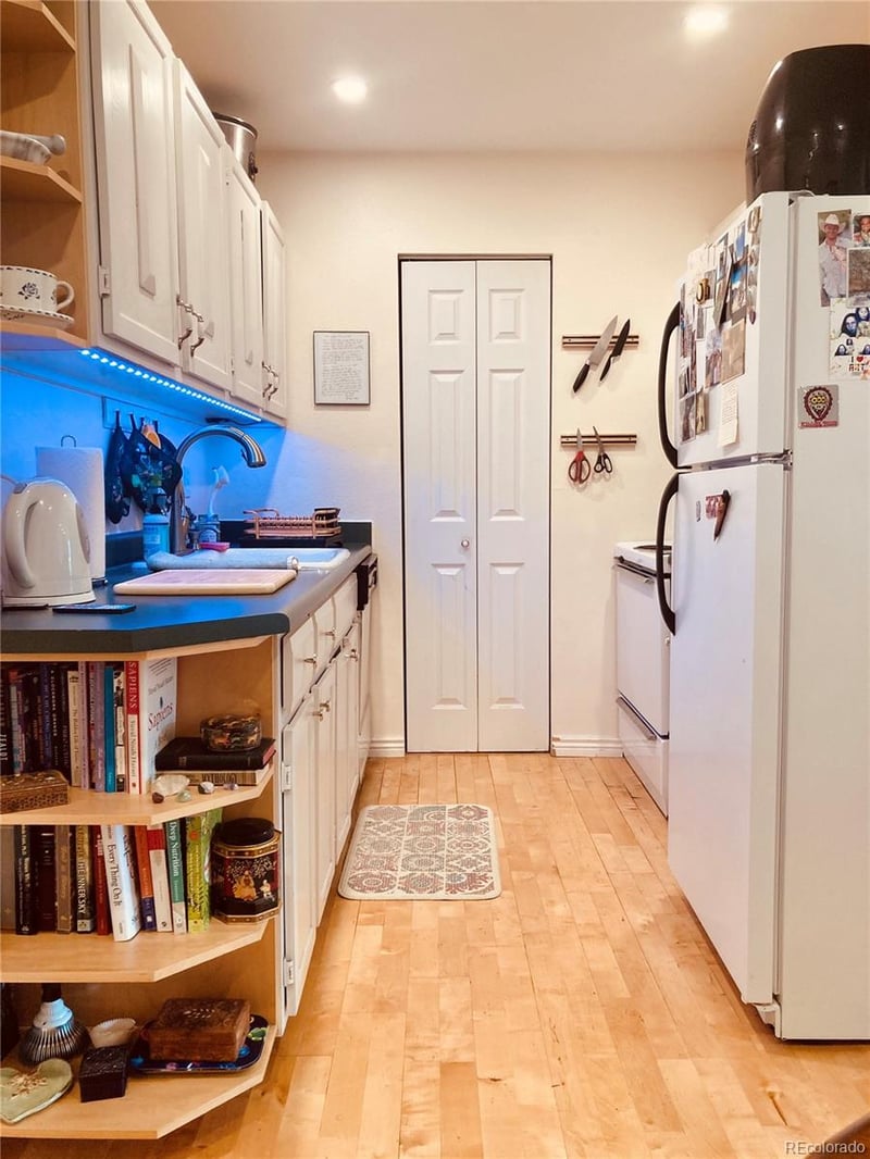501 Golden Cir #303, Golden, CO 80401