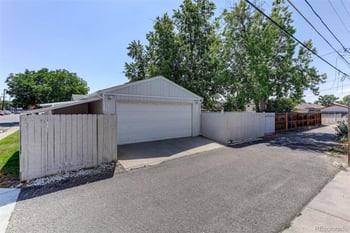 901 S Locust St, Denver, CO 80224