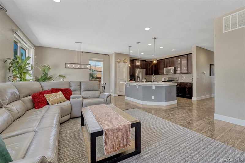 1955 Danube Way, Aurora, CO 80013