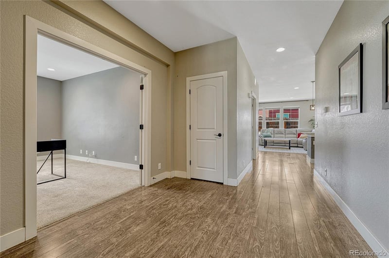 1955 Danube Way, Aurora, CO 80013