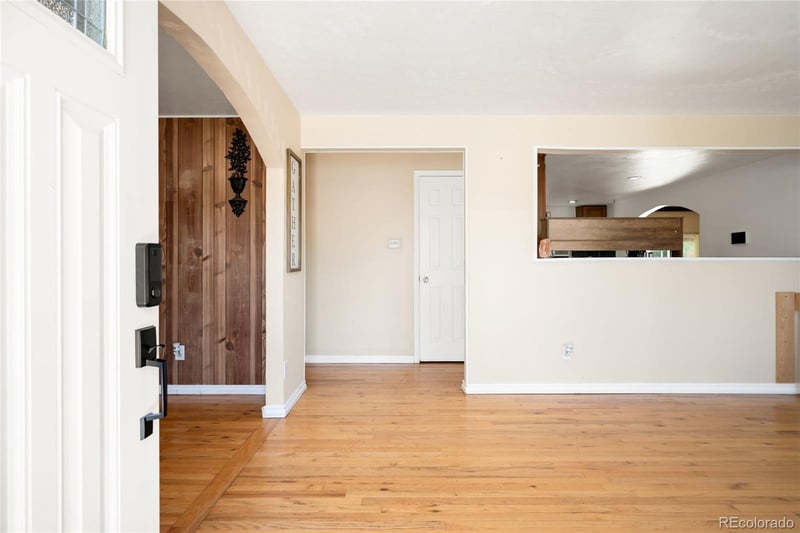 4661 Dixon Dr, Westminster, CO 80031