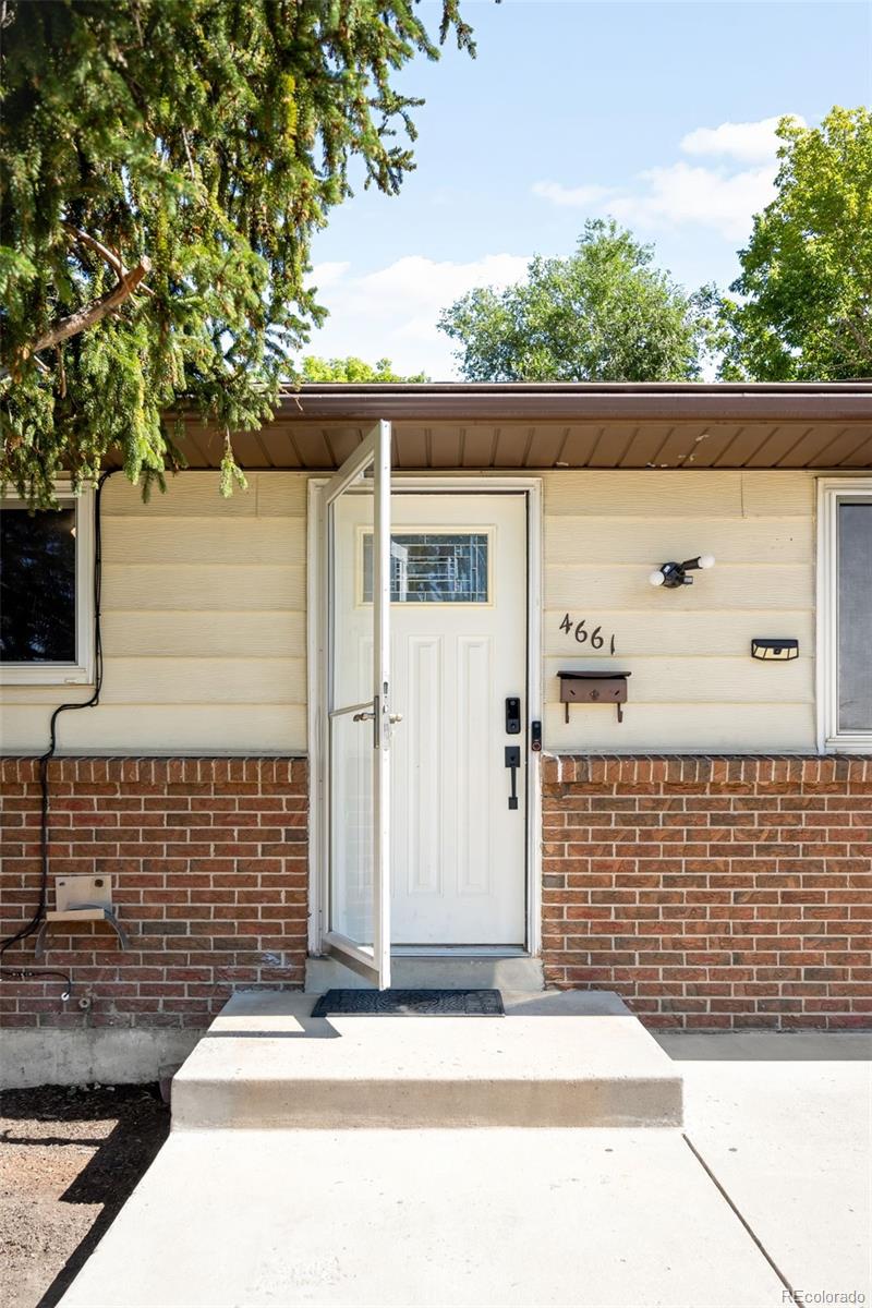 4661 Dixon Dr, Westminster, CO 80031