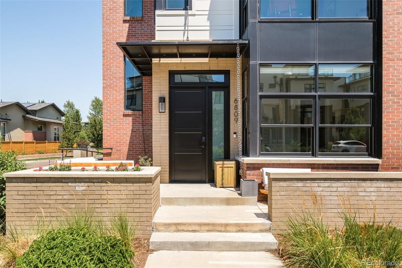 6809 Lowry Blvd, Denver, CO 80230
