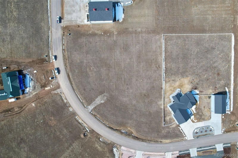 9411 Meadow Farms Dr, Milliken, CO 80543