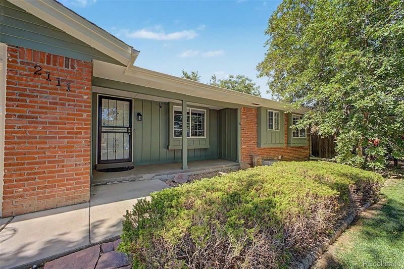 2111 Kittredge Way, Aurora, CO 80013