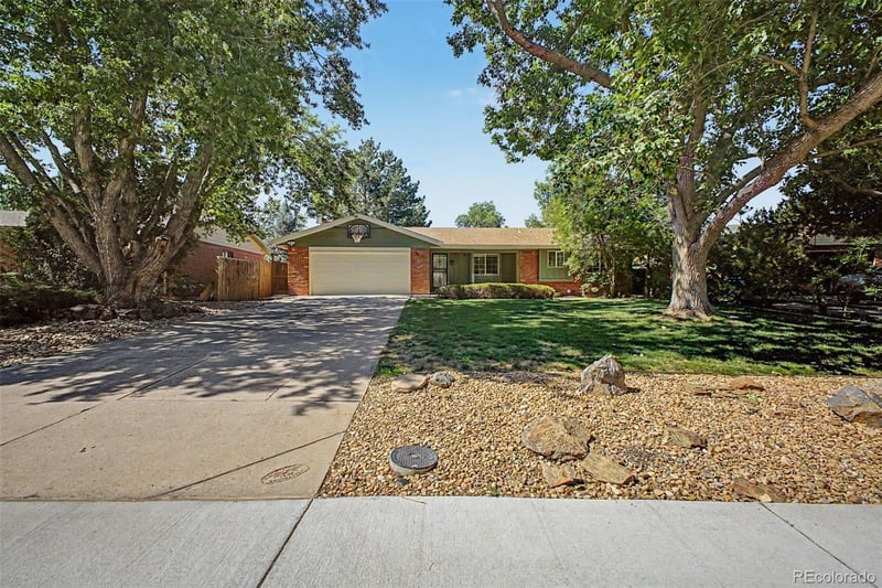 2111 Kittredge Way, Aurora, CO 80013