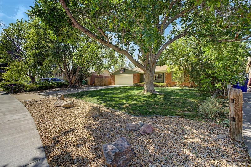 2111 Kittredge Way, Aurora, CO 80013