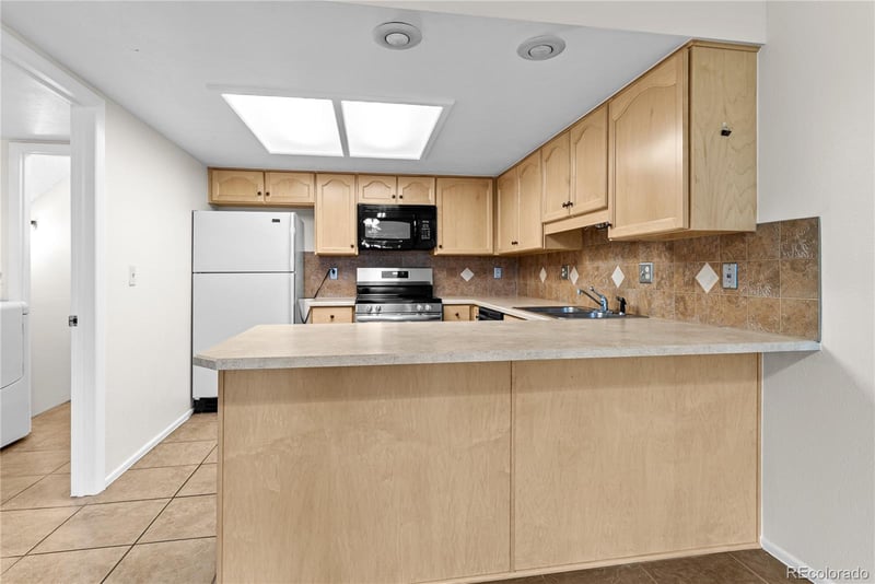 13952 E Arizona Ave, Aurora, CO 80012