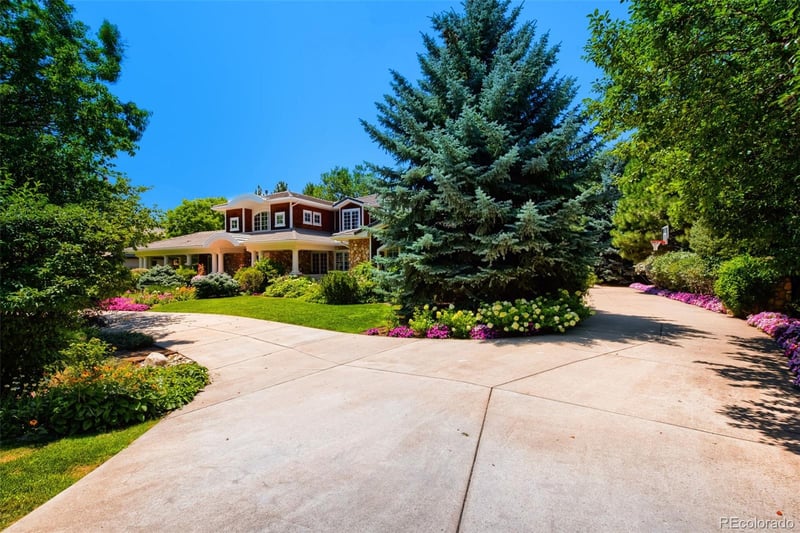 7 Waterside Ter, Greenwood Village, CO 80113