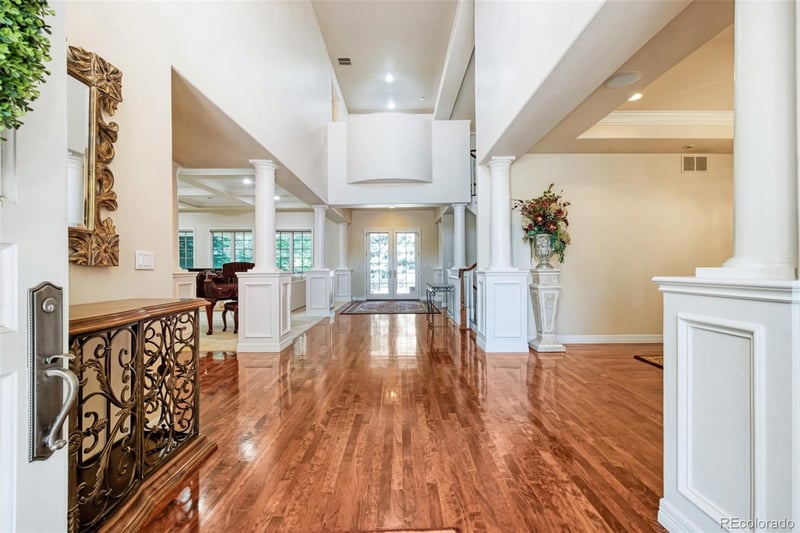 7 Waterside Ter, Greenwood Village, CO 80113