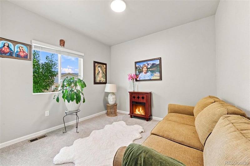 42699 Ivydel Cir, Elizabeth, CO 80107