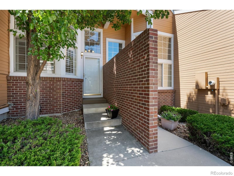 6465 Yank Ct #B, Arvada, CO 80004