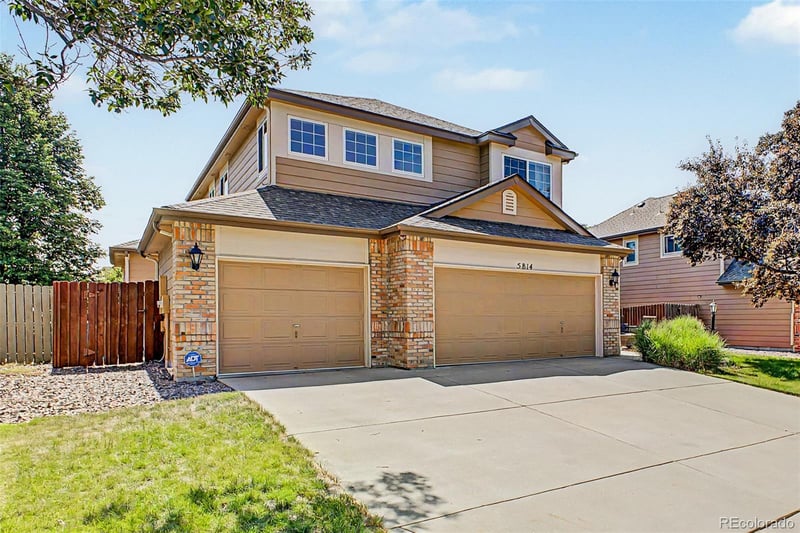 5814 S Danube St, Aurora, CO 80015