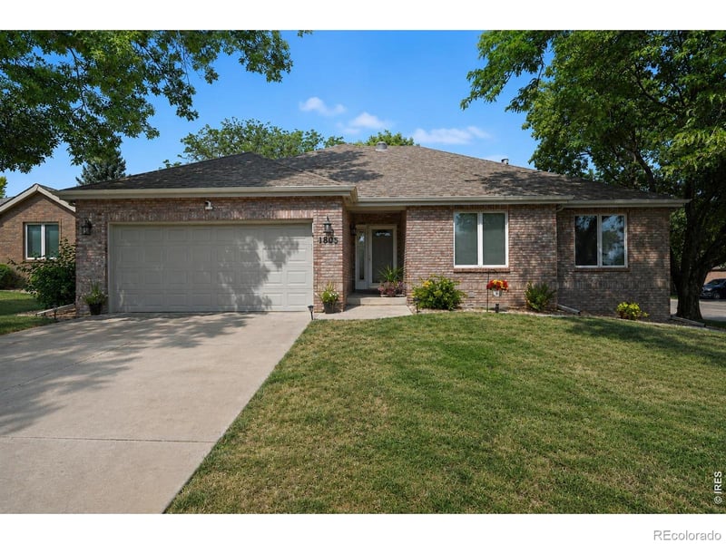 1805 44th Ave Ct, Greeley, CO 80634
