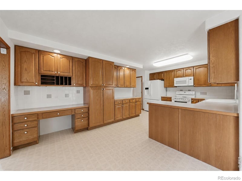 1805 44th Ave Ct, Greeley, CO 80634
