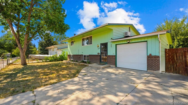 3114 Mission St, Colorado Springs, CO 80909