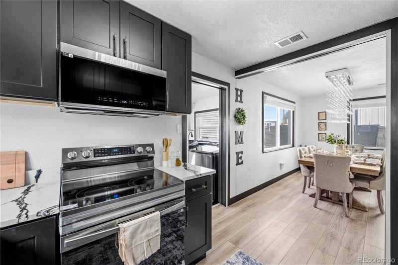 1467 N Main St, Strasburg, CO 80136