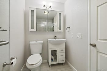1424 S Lima St, Aurora, CO 80012