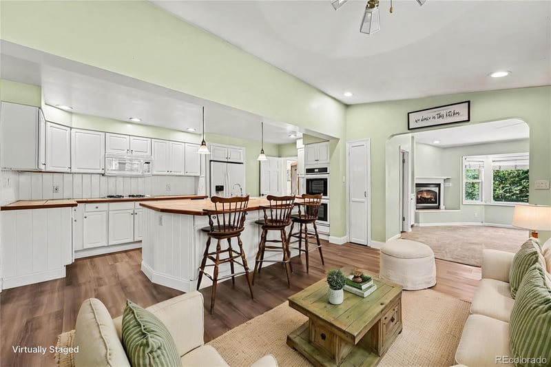 55 Brentwood St, Lakewood, CO 80226
