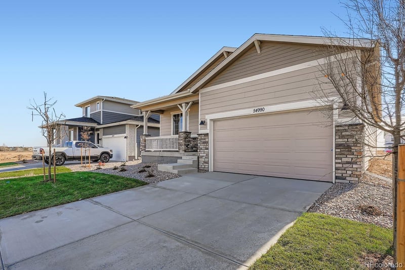 55015 28th Pl, Strasburg, CO 80136