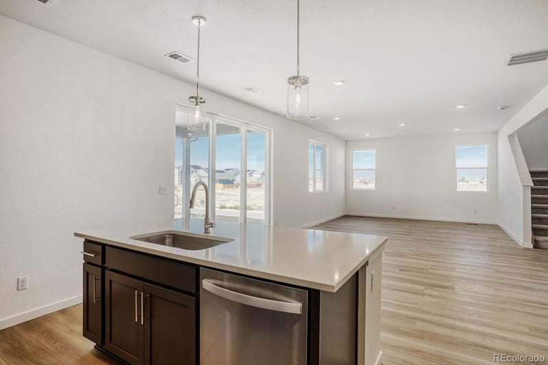 54933 28th Pl, Strasburg, CO 80136