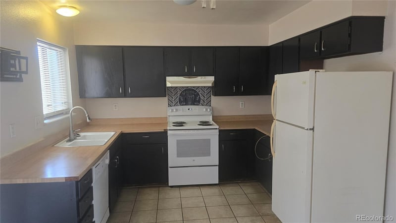 16723 E Ithaca Pl, Aurora, CO 80013