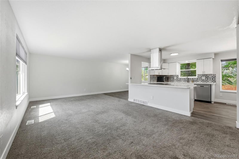 3368 S Elkhart St, Aurora, CO 80014