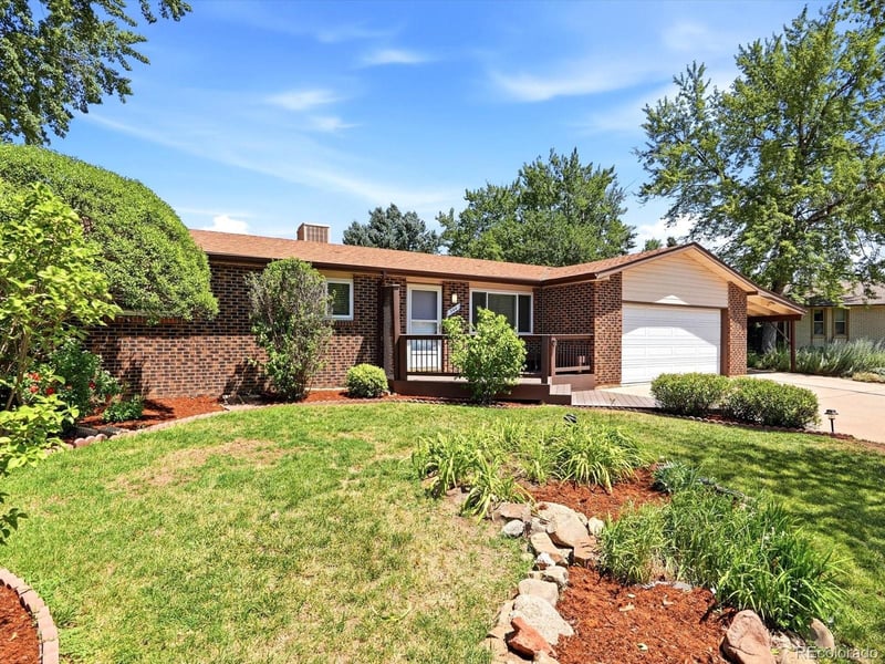 544 Hilltop St, Longmont, CO 80504