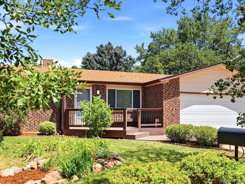 544 Hilltop St, Longmont, CO 80504