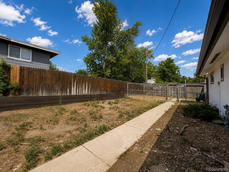 905 Hallam Ave, Colorado Springs, CO 80911