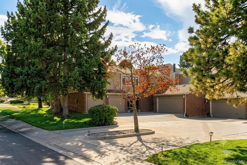 4255 S Olive St #8, Denver, CO 80237