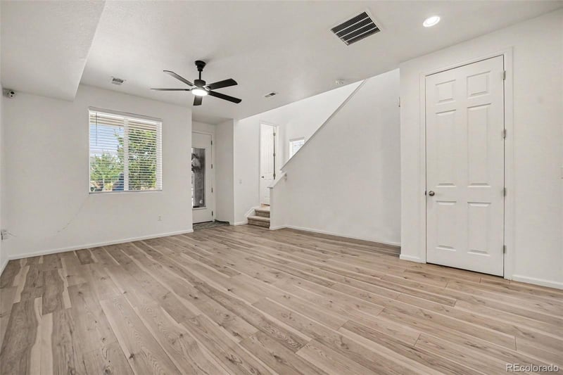 23527 E 5th Pl, Aurora, CO 80018