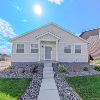 2865 Oxley St, Strasburg, CO 80136