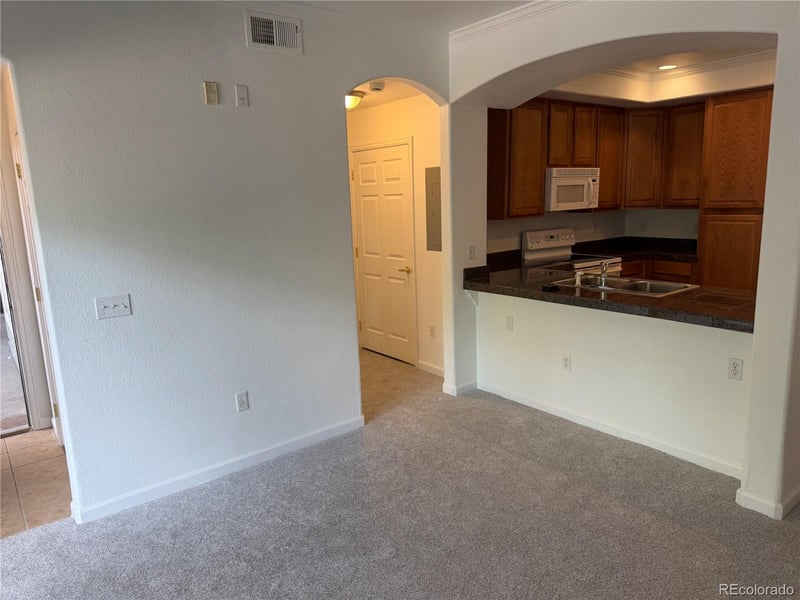 1821 Dunkirk St #103, Aurora, CO 80017