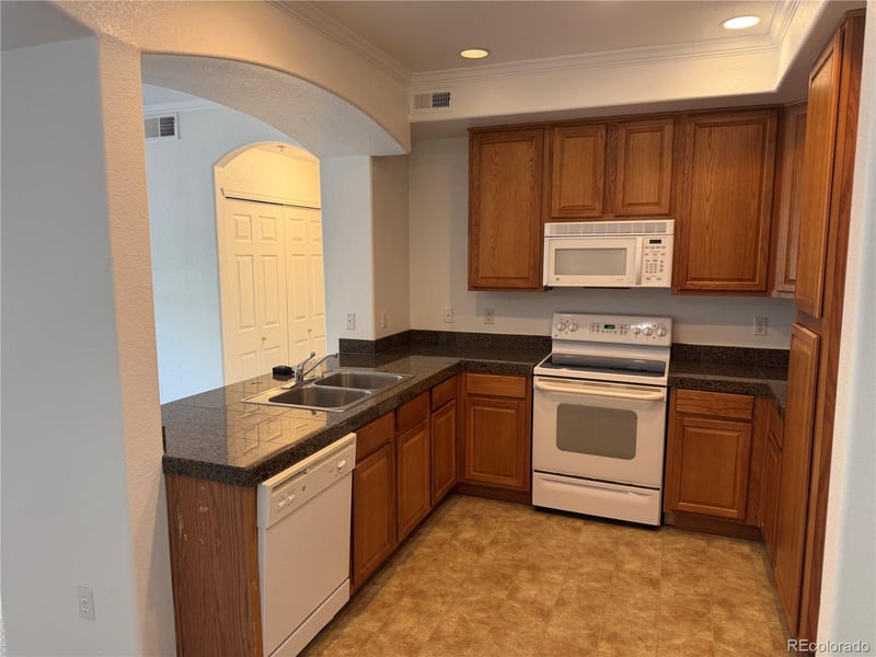 1821 S Dunkirk St #103, Aurora, CO 80017