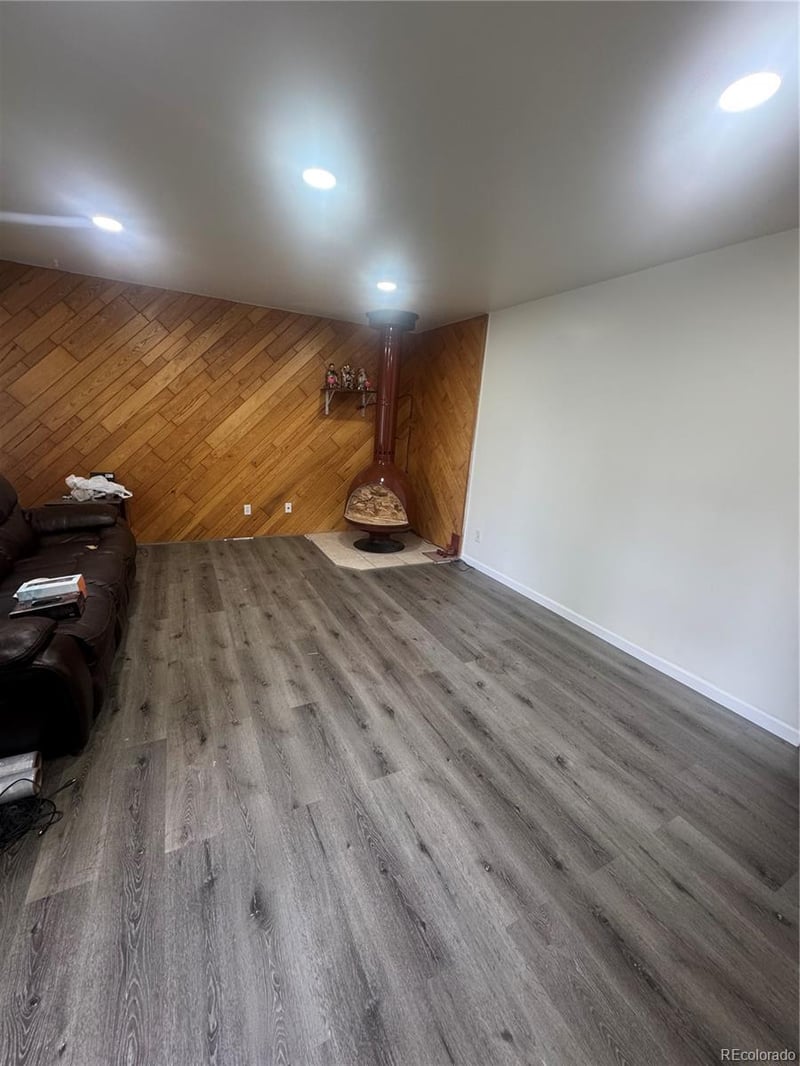 8905 Bayaud Ave, Denver, CO 80226