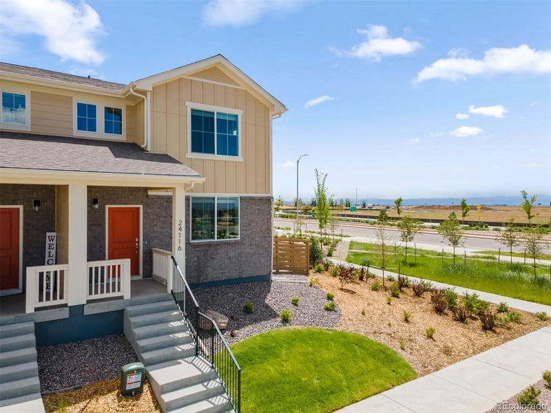 24116 53rd Dr, Aurora, CO 80019