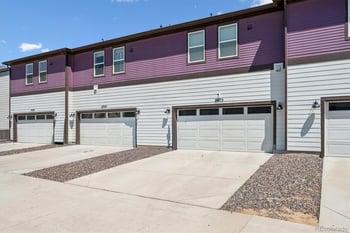 21052 E 60th Ave, Aurora, CO 80019
