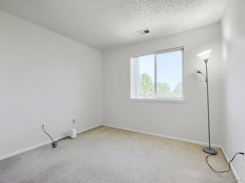 19355 58th Dr, Aurora, CO 80019